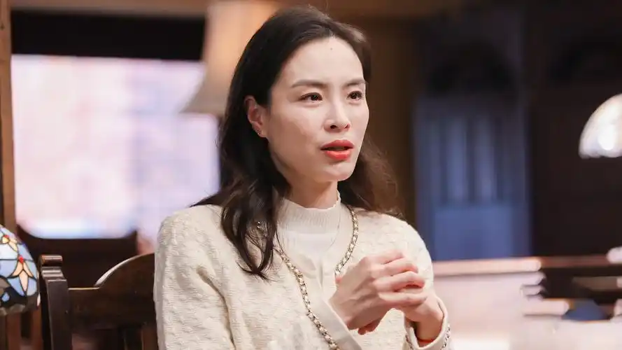 吴敏霞谈水花消失术秘诀,靠大量练习掌握水感,谦虚表示自己有点笨拙