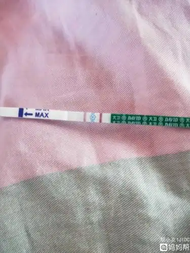 1,简单检测怀孕的方法  早孕试纸测试,一种十分常见的检测怀孕方法