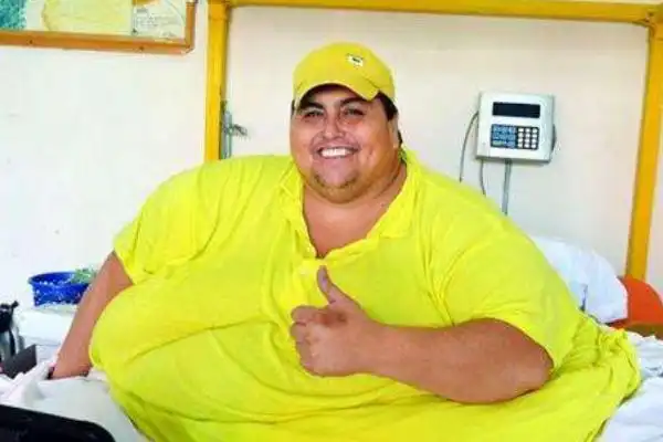 世界上最胖的男人重达1194斤连续9年未下床