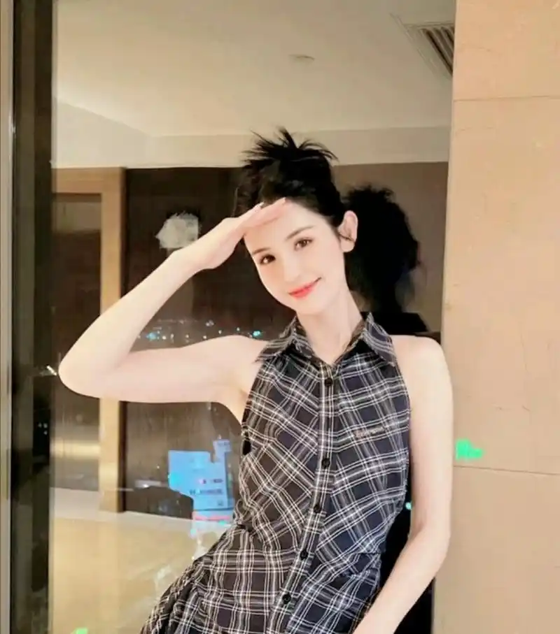 哈尼克孜插足陈赫婚姻,还被大佬玩蜡烛烧伤进医院?