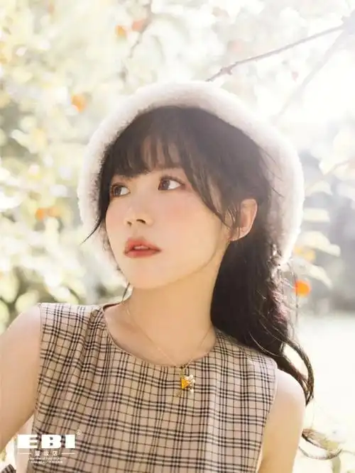 赖美云7015新浪时尚大片妆发:ebi#妆容分享  #时尚  #写真  #个人