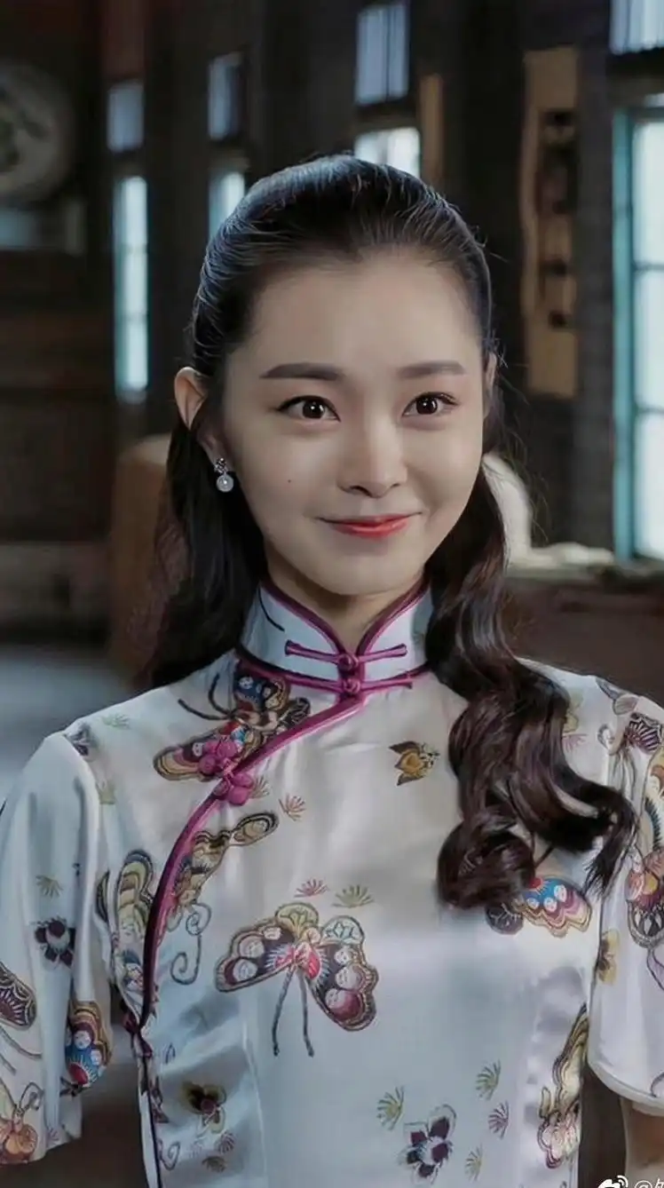 宋轶的旗袍造型太美了,温柔又大气,这才是"古典美人"!