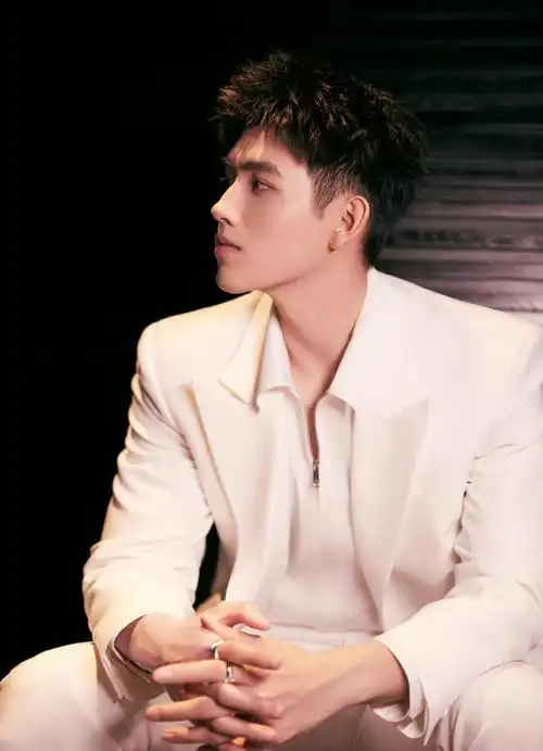 陈飞宇方回应##陈飞宇方称交往时双方均系单身