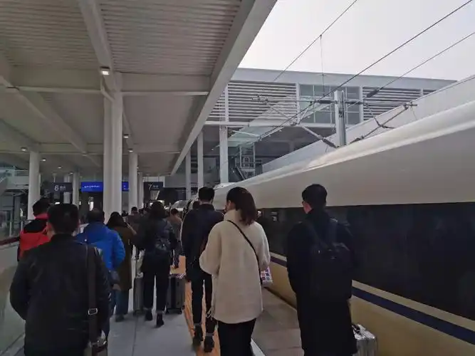 阜阳坐高铁到合肥,时间有望缩至1小时以内?