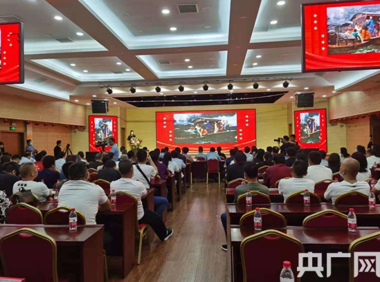 漯河市源汇新区:举办庆祝建党100周年"凝心聚力促形象 我为党旗添光彩