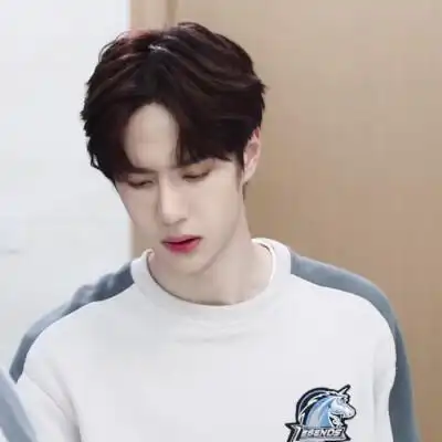 奶糖泡芙王一博头像