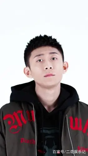 张一山难适应新发型,呼唤网友加造型,难兄难弟魏健隆也上线?