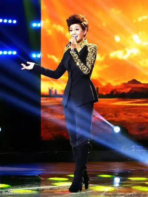 降央卓玛 - 专辑《天下最美的女中音》