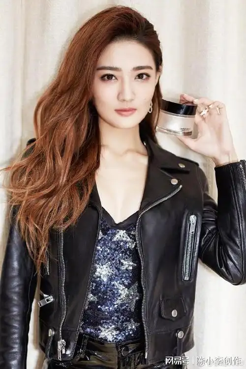 徐璐性感写真绝美的容貌高挑的身材