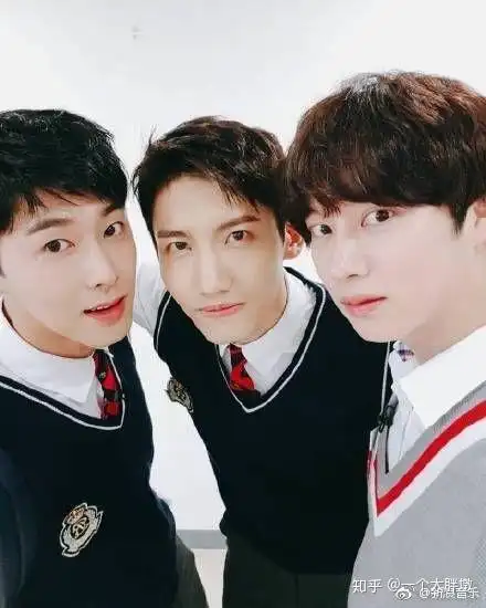 你见过哪些韩国男团中的神颜照片