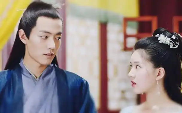 赵露思大胆摸肖战腹肌不料肖战反应太真实承包了我一年的笑点