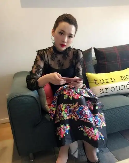 她是《乡村爱情》中的王香秀,央视重播她的戏,观众期待第二部