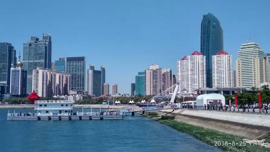 青岛是我美丽的家乡,上合峰会就在这里召开,青岛奥帆中心是上合峰会的