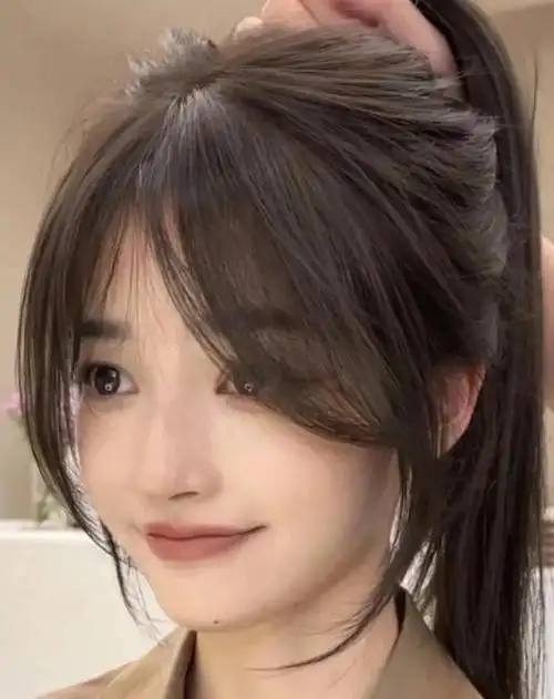 女生减龄显脸小气质刘海