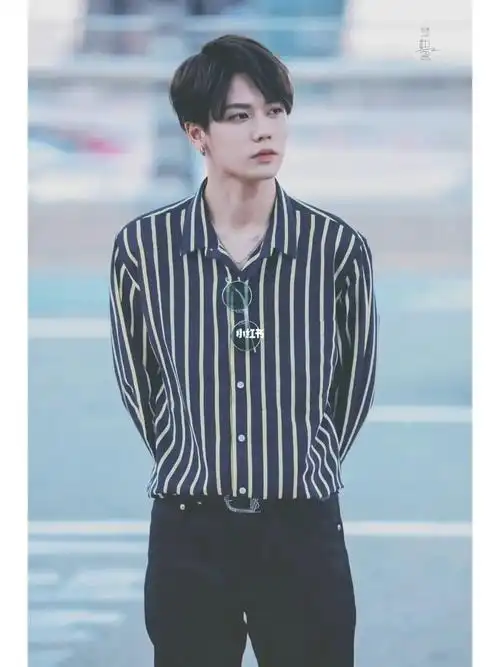 手控粉,声控粉之外,又多了一个新的身份:走路粉哈哈哈 小橘林彦俊