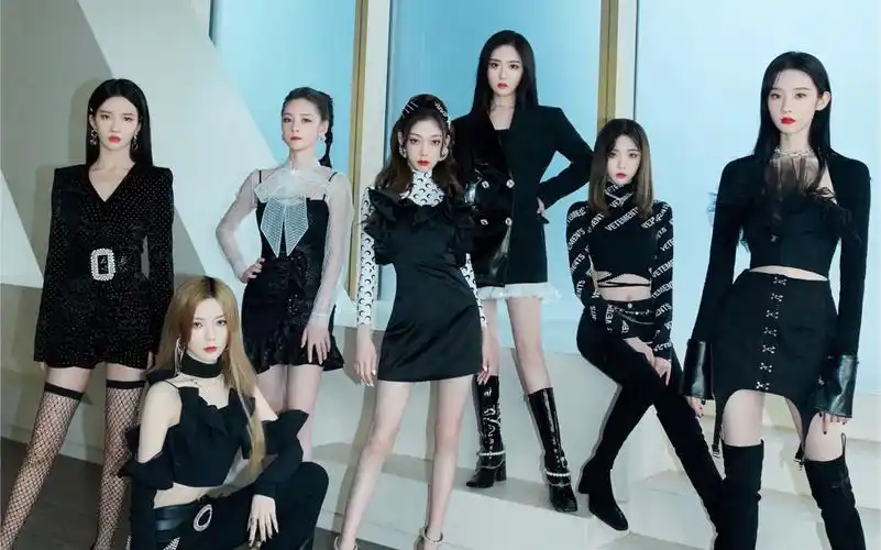 2021年硬糖少女全开麦新歌舞台———616真心夜《马甲线》