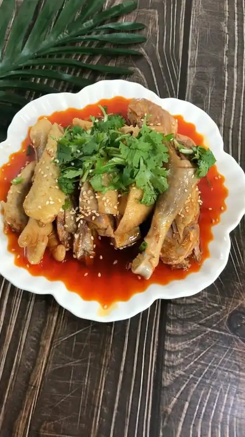 口水鸡是四川特色菜肴 麻辣鲜香非常爽口