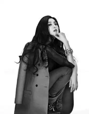 性感慵懒 范冰冰演绎8款狂野卷发(组图)