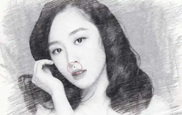 女人脸上的三颗桃花痣,异性缘非常好,第三种女人不能娶!