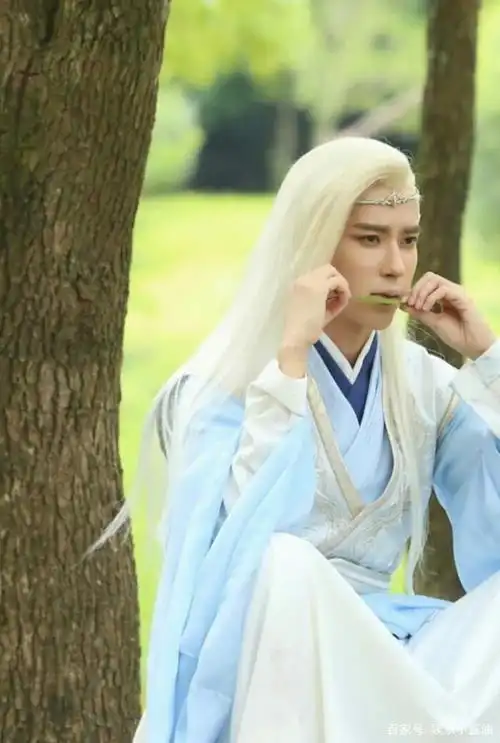 《轩辕剑之汉之云》"于朦胧"白发造型欣赏,真是"妖孽"美男啊