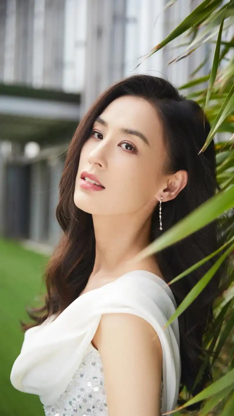 黄圣依性感高清写真图集,姿容满分,明媚动人