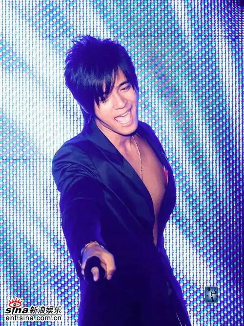 组图罗志祥新专辑mv绯闻女友蔡依林跨刀主演