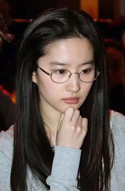 美女|模特|刘亦菲|古力娜扎_网易订阅