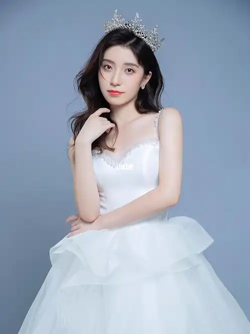 个人婚纱照一个人也可以拍的婚纱照