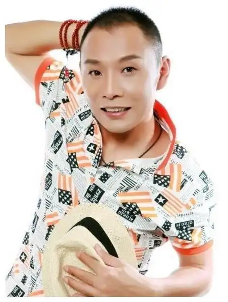 当代乐坛情歌王子—祁隆