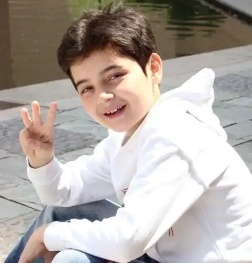 中国当红超级童星国庆献礼q熊妹妹狂接热潮