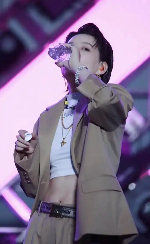 李斯丹妮 dany lee 图片