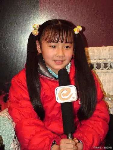 有种童星逆袭叫杨丽晓9岁撞脸黄多多28岁美到不敢认