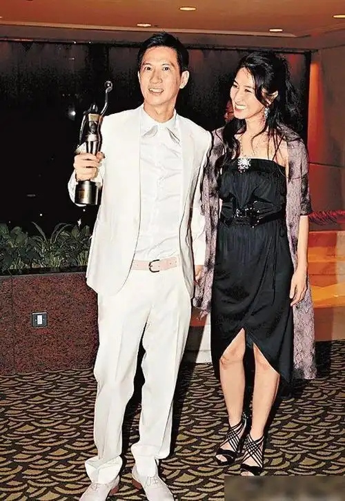 张家辉自爆料这辈子最幸福的事情就是娶了关咏荷