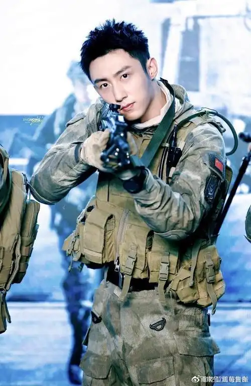黄景瑜军装适配度##爱上特种兵定档