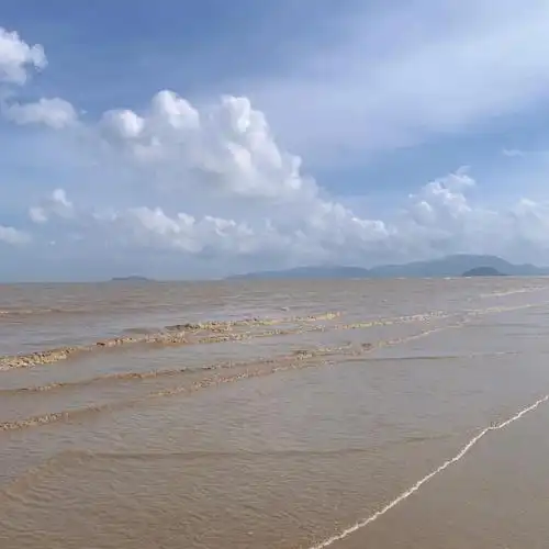 珠海阳光咀沙滩踩雷