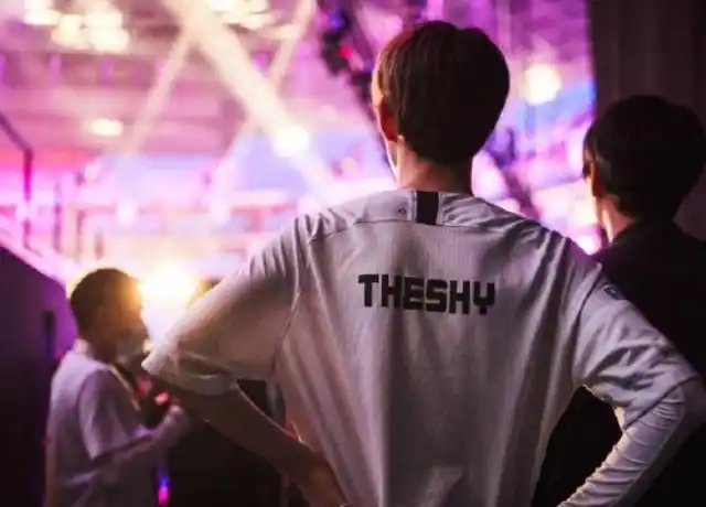 ig力克fpx,"theshy挨训图"引爆论坛,布神的1个行