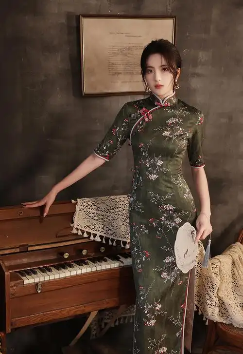 唐旗轩秋冬季新中式改良旗袍 优雅传统复古锦缎印花礼服走秀旗袍