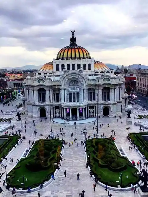 墨友moji173441682017-09-20 08:23:48 八月初一 墨西哥首都墨西哥城