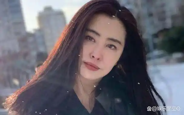 王祖贤否认被包养传闻,好友力挺女神独立形象