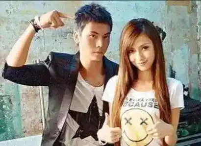 原创angelababy过日子:余生,跟宠你的人在一起_陈伟霆_感情_前往