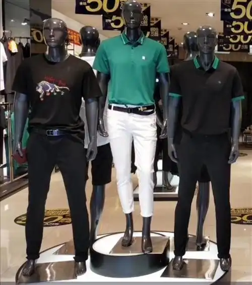 处理品牌男装专卖店男模.升级装修腾地给钱就卖 15132127747