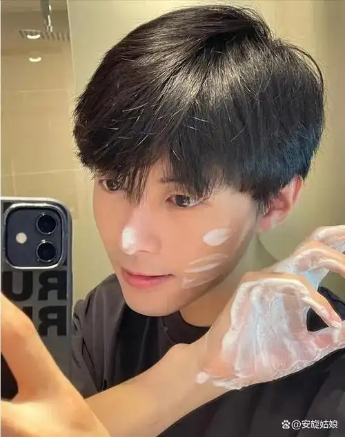 有时候发现本来是个平平凡凡的普通人,稍微收拾收拾就变成了帅哥