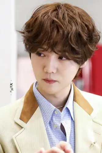 搬运鹿晗品牌活动图好像也是宝诗龙