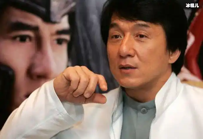 成龙以上我们了解了成龙真名叫什么,以及关于房氏家族的相关内容.