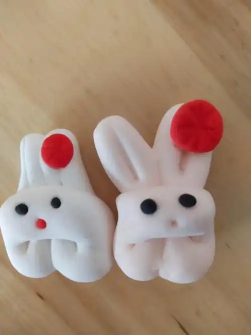 佳禾国际幼儿园小一班~超轻黏土《小白兔》