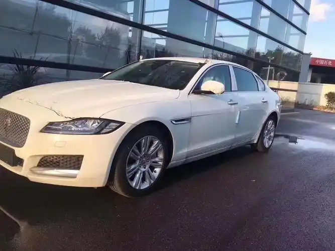 捷豹xfl白色,指导价568000,56.8万,现特价3