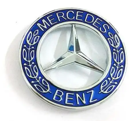 宝马标志上蓝白相间的圆圈经常被误认为是飞机的螺旋桨,而实际上这个