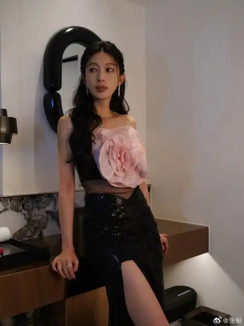 #第十五届bazaarjewelry时光艺境极品珠宝夜宴#