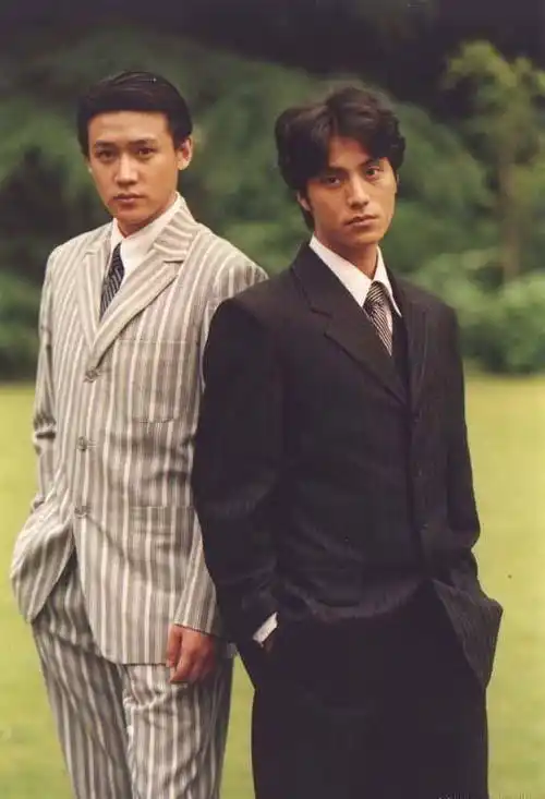 《像雾像雨又像风》里的民国时尚,李小冉穿上旗袍到哪都是风景_陈坤