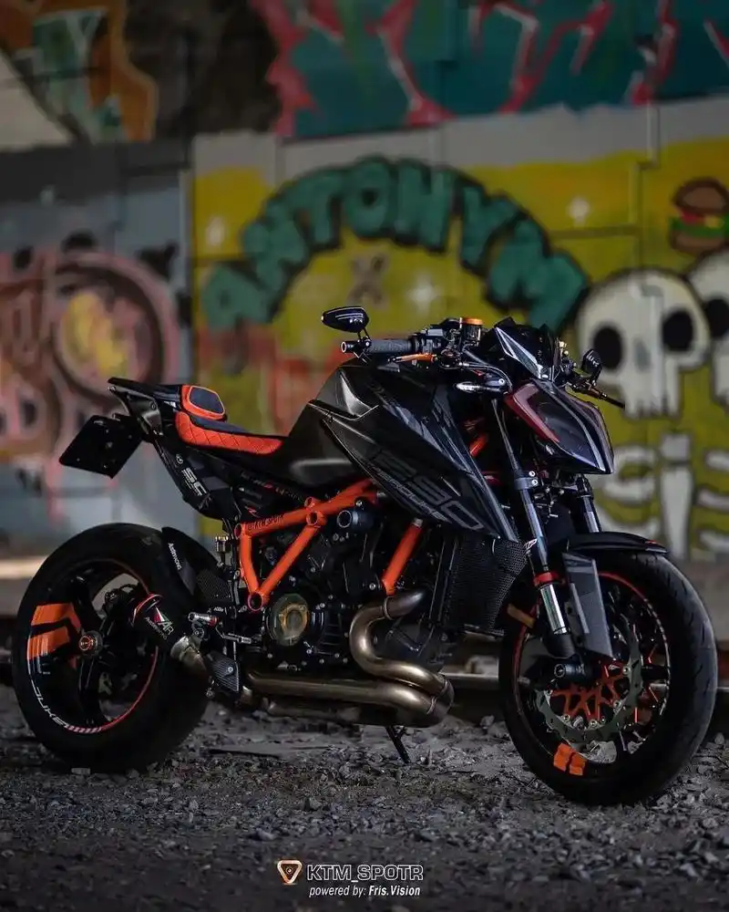 人送外号寡妇制造机ktm1290  #机车摄影 #ktm12 - 抖音